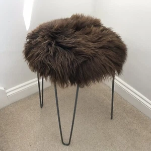 100% Genuine Real Sheepskin Seat Pad British Sheepskin Roundie 35cm Browns UK - Picture 1 of 4