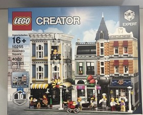 LEGO Creator Expert Assembly Square 10255 New Sealed Retired Modular Building