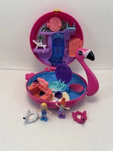 Galleggiante Polly Pocket World rosa fenicottero compatto 2 ragazze 2 galleggianti piscina - Foto 1 di 8