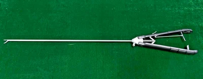 Soporte de aguja laparoscópico mandíbula curva mano izquierda 5mmx330mm mango negro reutilizable Foto 1 de 4