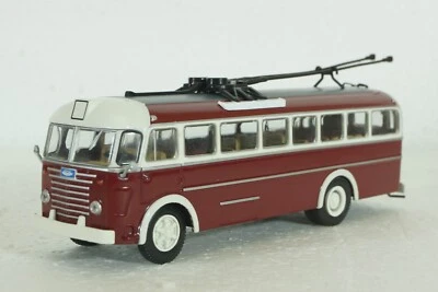 Ikarus 60T, trolleybus red, KULTOVNI AUTOBUSY, Altaya 1:72 - Image 1 of 4