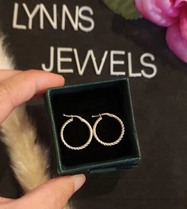 18K Real Saudi Gold Twisted Loop/ Hoop Earring - Picture 1 of 5