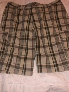 Dockers D4 Relaxed Fit MENS 38 Flat Front Plaid Cargo Chino Shorts- Great Colors - Picture 1 of 6