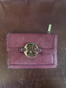 Estado defectuoso - Cartera o muñeca de cuero borgoña Tory Burch sin correa - Imagen 1 de 7