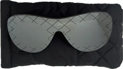 ПОДЛИННЫЙ CHANEL СТЕГАНЫЙ ЩИТ CROSSHATCH ВЗЛЕТНО-ПОСАДОЧНАЯ ПОЛОСА СЕРЕБРО  - Изображение 1 из 4