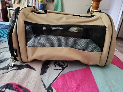 Small Pet Carrier - Image 1 of 4