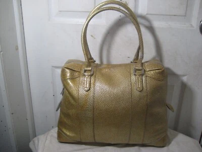 Bolso de hombro grande Fendi metálico de cuero granulado dorado amarillo Foto 1 de 4