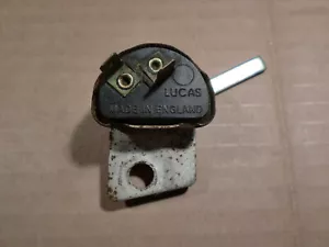 JAGUAR DAIMLER BRAKE LIGHT SWITCH SERIES 2 3 XJ6 XJ12 EARLY XJS C44391 - Picture 1 of 2