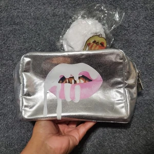 Authentic Kylie Cosmetics Holiday Silver Cosmetic Pouch Makeup Bag Keychain ONLY - Picture 1 of 11