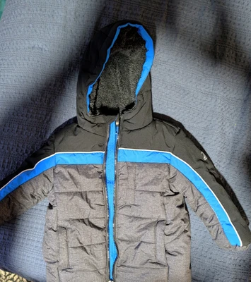 New w/tags Toddler Zero Xposure Heavyweight Colorblock Puffer Coat 18 Months. - Image 1 of 4