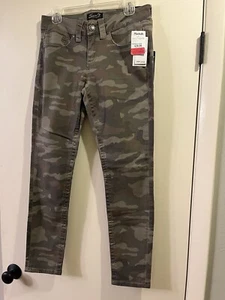 Seven 7 Skinny-Damenhose Camouflage grün – Größe 6 – neu mit Etikett - Bild 1 von 5