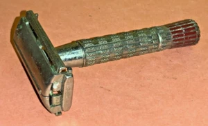 Vintage Gillette Red Tip Super Speed Safety Razor - AS IS - Picture 1 of 12