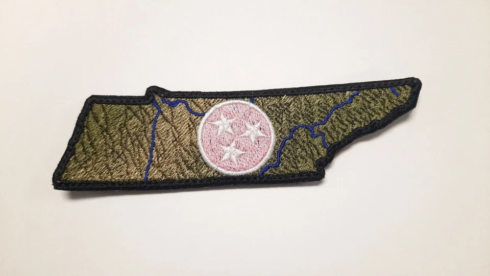 Parche bordado en forma de estado de Tennessee con respaldo de gancho de color círculo de tres estrellas Foto 1 de 1