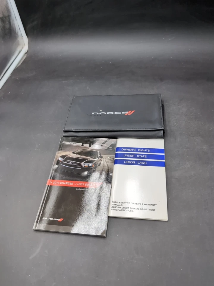 Dodge Charger SRT 2014 manual del propietario conjunto con estuche OEM 14 Foto 1 de 1