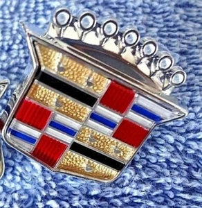 OEM Original NEW NOS 80-96 Fleetwood Brougham CHROME Crest Roof Ornament Emblem - Picture 1 of 4