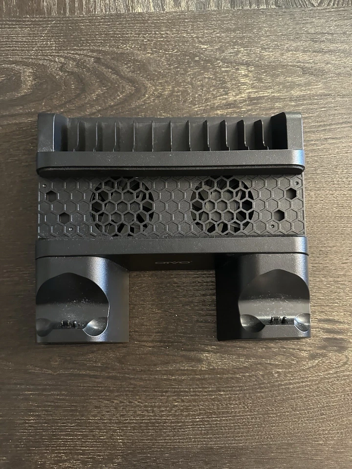 Soporte Vertical Para PS4, Ventilador Con Controlador Estación Cargador Foto 1 de 4