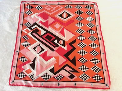 Emilio Pucci Rosa Coral Negro Blanco Firmado 35" Bufanda de Seda Geométrica Enrollada a Mano Foto 1 de 4