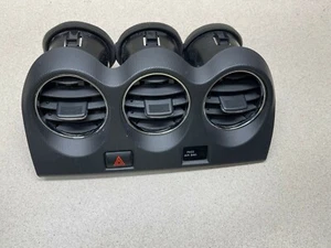 Nissan Altima 2012 genuino fabricante de equipos originales tablero central calentador de aire acondicionado panel de ventilación ventilaciones - Imagen 1 de 4