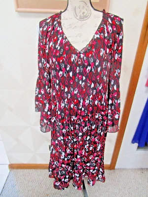NINETY CLOTHING -BLACK/MULTI-FLORAL/HEARTS-V-NECK-3/4 SLEEVE-SIZE-3X-NWT-$88 - Image 1 of 4