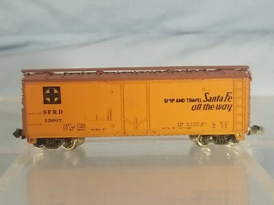 Con Cor N Scale Santa Fe El Capitan SFRD 13007 Refrigerator Car ORANGE - Image 1 of 4