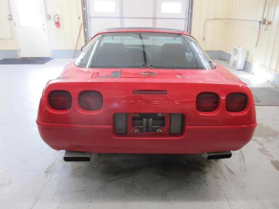 (LOCAL PICKUP ONLY) Rear Bumper Fits 91-96 CORVETTE 1702842 - Image 1 of 4