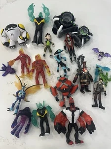 Bandai Playmates Ben 10 Ten Mixed Toy Lot of Toys , Watches , Figures - Foto 1 di 13