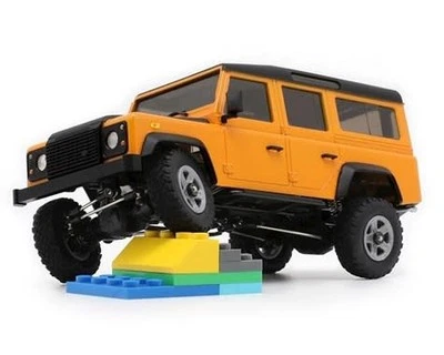 OLHOH32A03 1/32 MICRO CRAWLER KIT (DEFENDER 110) - Image 1 of 4
