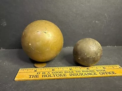 2 balas de cañón marinas antiguas de latón, bala de cañón, Maine, tiro Foto 1 de 4