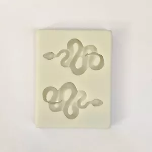 SCHLANGENFORM (MINI), Tortendeko, Fondantform für Erdbeeren mit Schokolade überzogen - Bild 1 von 1