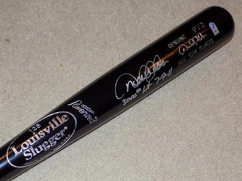 Derek Jeter H&B Signed 3000th Hit Game Bat Yankees MLB Gift From Jeter Cover
