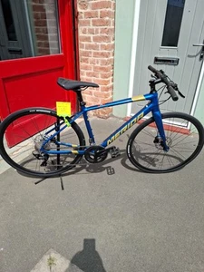 Merida Speeder 400 Hybrid Cycle - Picture 1 of 4