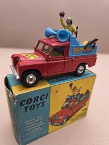 Vintage Corgi Toys #487 Chipperfields Circus Land Rover Parade Vehicle with Box - Picture 1 of 11