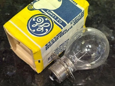 NOS GE 6 volt 1561 lantern spotlight fog light bulb single contact bayonet base - Image 1 of 4