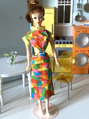 Ideal MITZI Titan Cabello Cola de Caballo Barbie De Colección Muñeca CLON Woolworth Traje Tropical Foto 1 de 4