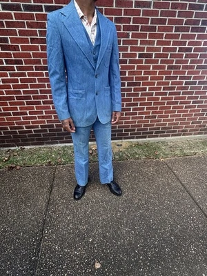 1970s  The Haggar Chambray-Style 3 Piece Suit Rare Color Size 38R Groovy! - Image 1 of 4