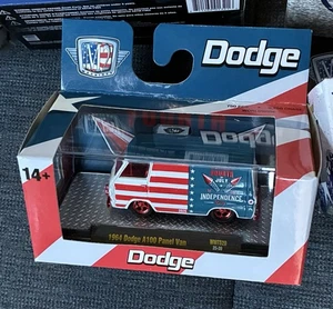 Máquinas M2 Walmart 2025 4 de julio Día de la Independencia 1964 Dodge Panel Van Chase - Imagen 1 de 1