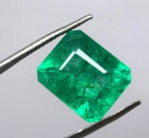 Natural 8.75 CT   Green Emerald Radiant Cut Certified Loose Gemstone - Picture 1 of 4