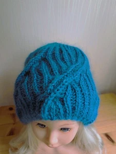 Women Winter Warm Chunky Cable Knitted Beanie Hat Cap - Picture 1 of 6
