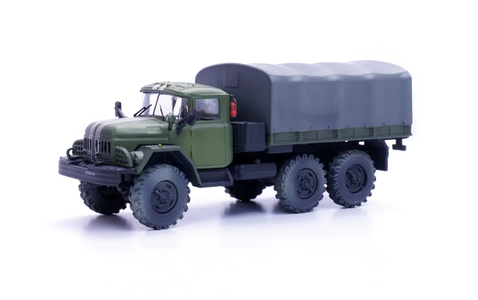 Legion 1:72 Ukrainian Ground Forces Zil 131 Cargo Truck, LEG12064LB - Image 1 of 1