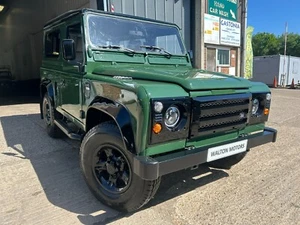 1997 LAND ROVER DEFENDER 90 STATION WAGON 300TDI *LEFT HAND DRIVE* - Picture 1 of 17