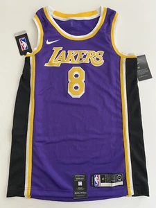 CAMISETA NIKE KOBE BRYANT LAKERS NEGRA PÚRPURA SWINGMAN #8 AV3701 504 talla 48 L - Imagen 1 de 8