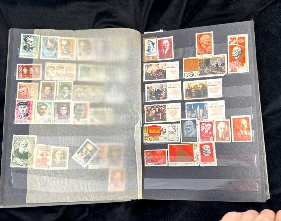 🔥Album sellos URSS (Soviética) vintage unas 200 piezas Foto 1 de 4