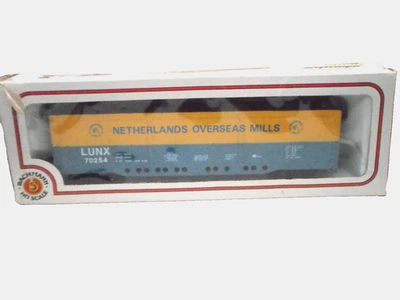 Bachmann HO Scale Boxcar Netherlands Overseas Mills Lunx 70254 Blue/Yellow - Image 1 of 4