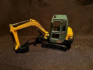 New In Box B37 Yamaha JOAL Die Cast Metal Compact Mini Excavator 1:35 With box - Picture 1 of 9