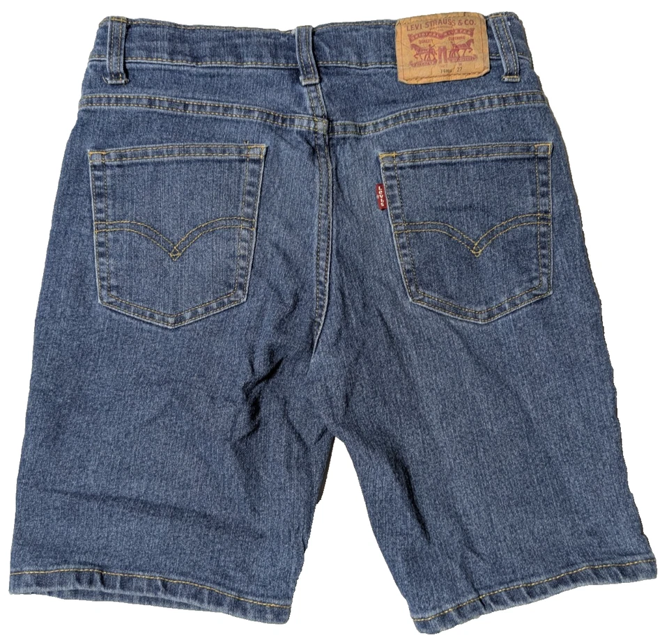 Shorts jeans Levis slim curto elástico 8" azul - Meninos 14 REG - Imagem 1 de 4