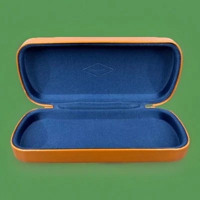 Estuche con cubierta para gafas fósil de cuero tostado-como carcasa rígida protectora Foto 1 de 4