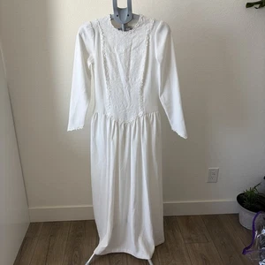 LDS Mormon Long White Temple Dress by California Dynasty Gr. XS Floral Detail - Bild 1 von 8