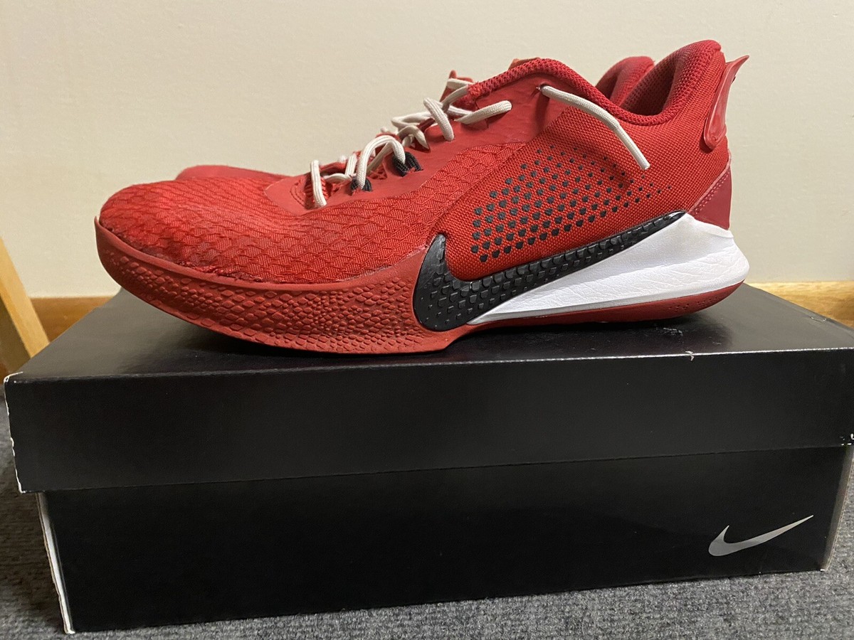 プレイヤー1 コービー　ジョーダン　カイリー NIKE Kyrie6 カイリー6 Bruce lee Kobe コービー - メルカリ
