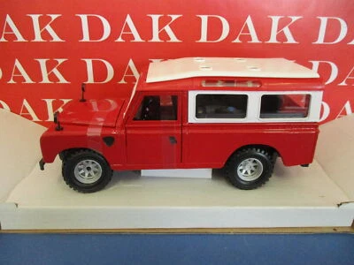Die cast 1/24 Modellino Auto Land Rover Series II by Burago - Immagine 1 di 4