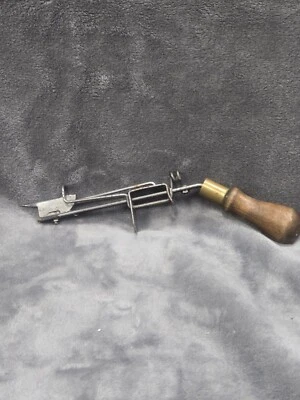 Vintage Wooden Handled Sliding Rug Hooker For Hooked Yarn Rugs**40 - Image 1 of 4